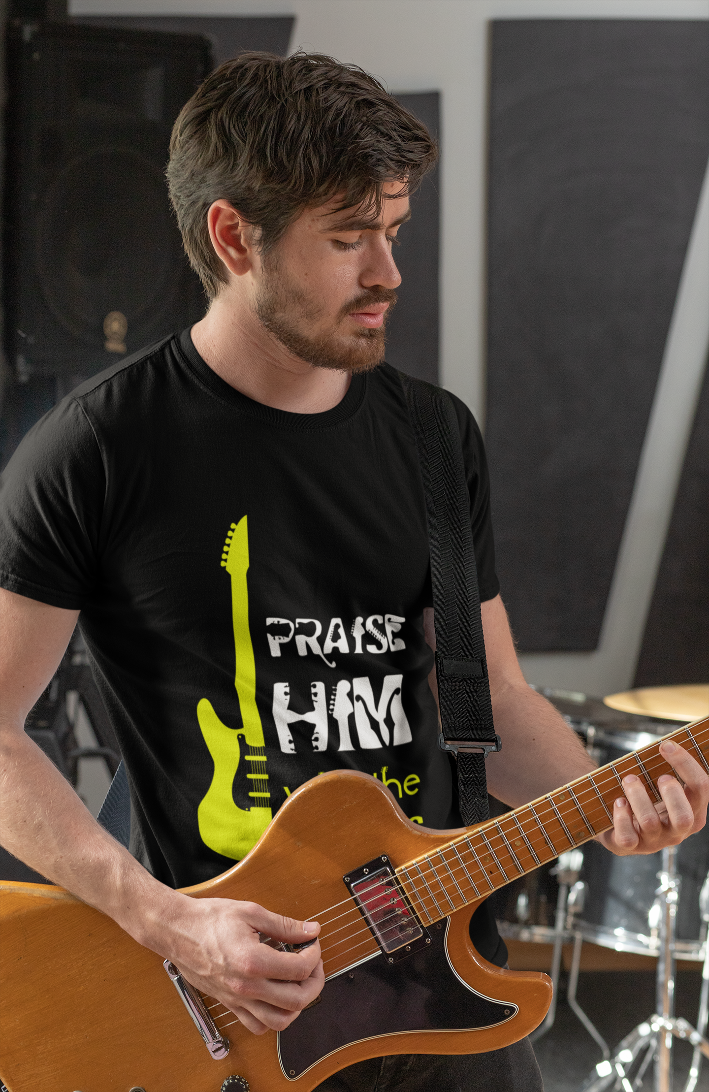 Black “Praise him with the strings” unisex Christian t-shirt